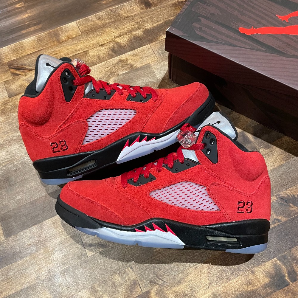 Jordan 5 Raging Bull - Size 9.5