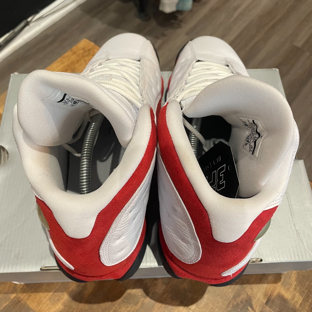 Jordan 13 Retro OG Chicago (2017) - Size 10.5