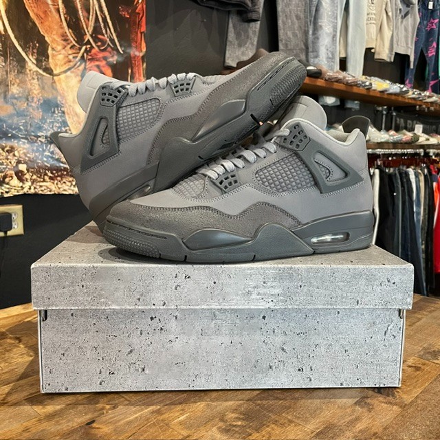 Jordan 4 Retro Wet Cement - Size 10.5