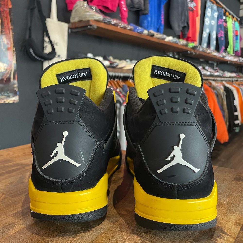 Jordan 4 Thunder (No Box) - Size 12