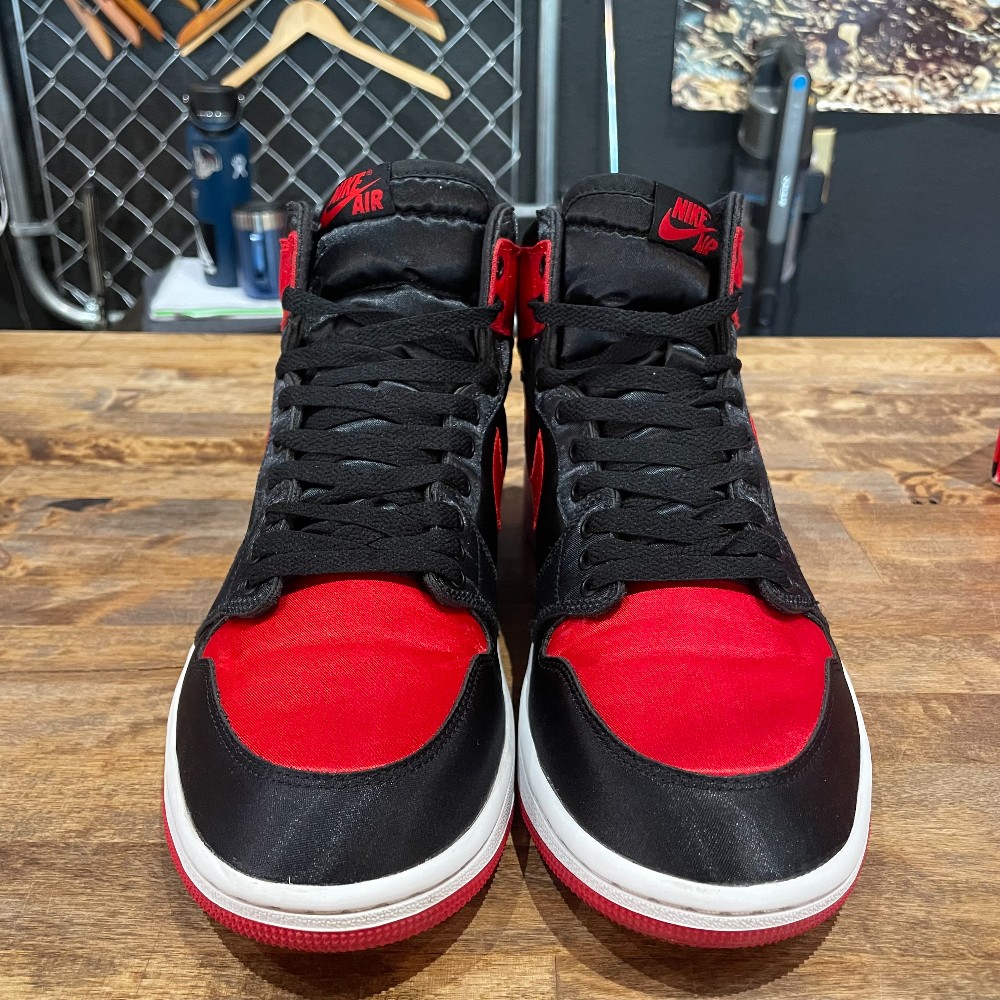 Jordan 1 Satin Bred (WMNS) - Size 11W