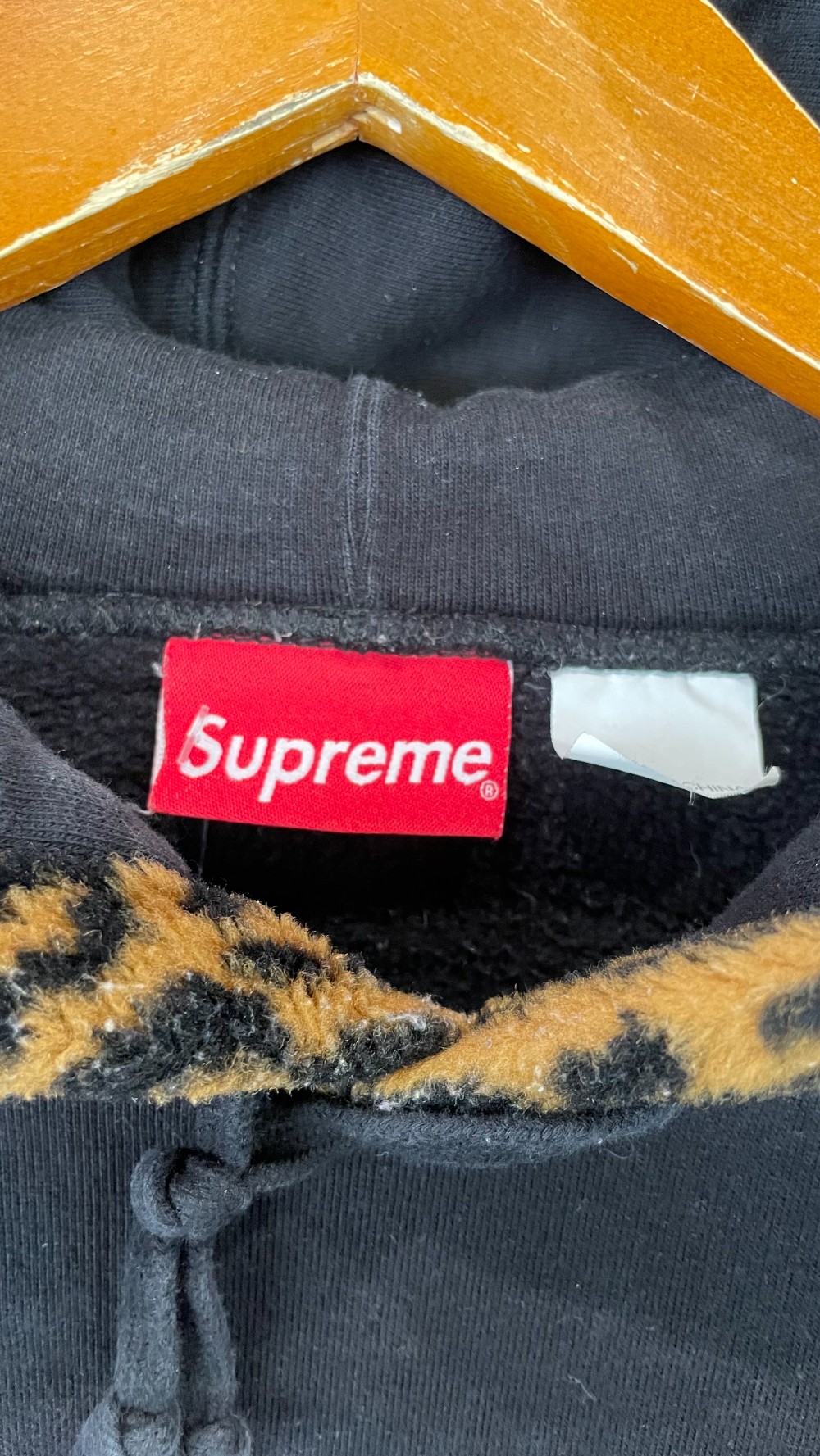 Supreme FW21 Leopard Trim Hoodie - L