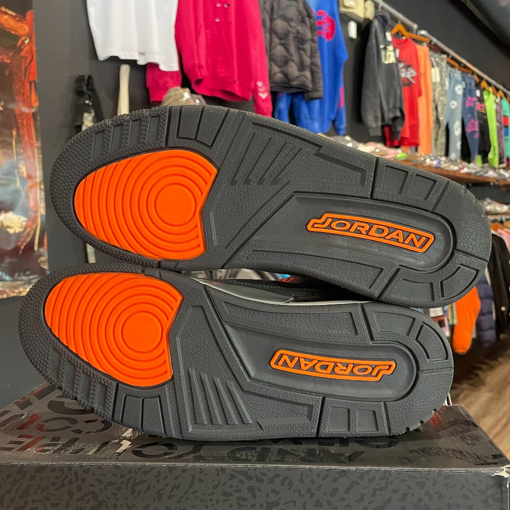 Jordan 3 Fear - Size 9