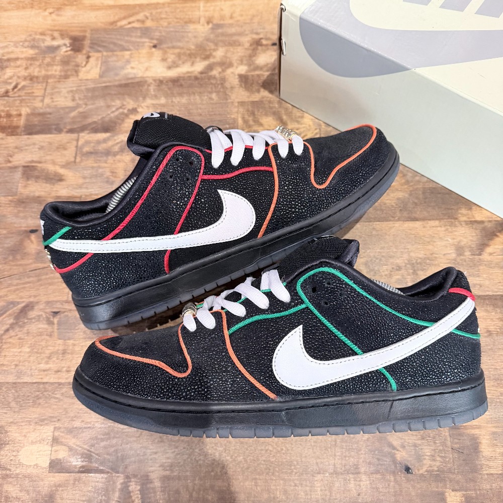 SB Dunk Low Bronx Girls Skate - Size 11.5