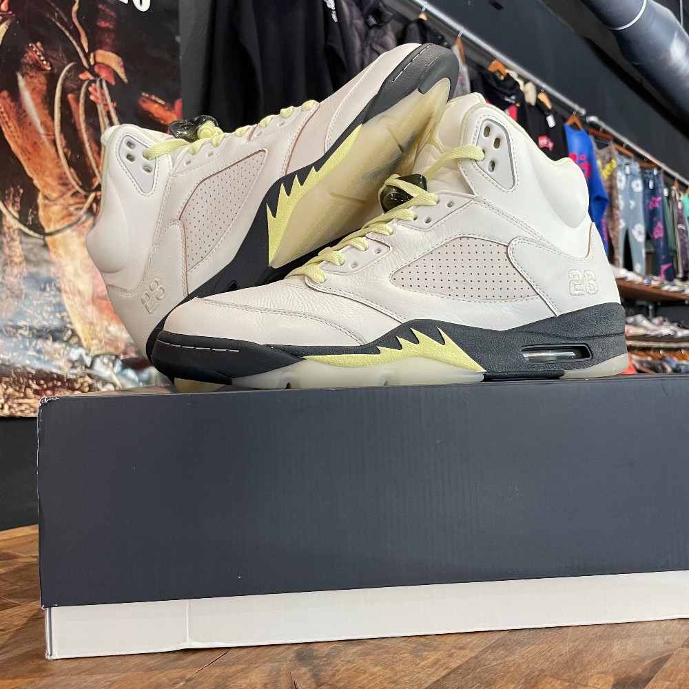 Jordan 5 Retro Luminous Green - Size 11.5W