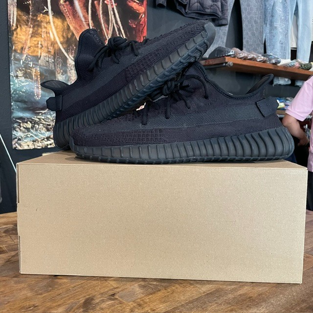 Adidas Yeezy 350 V2 Onyx - Size 12.5
