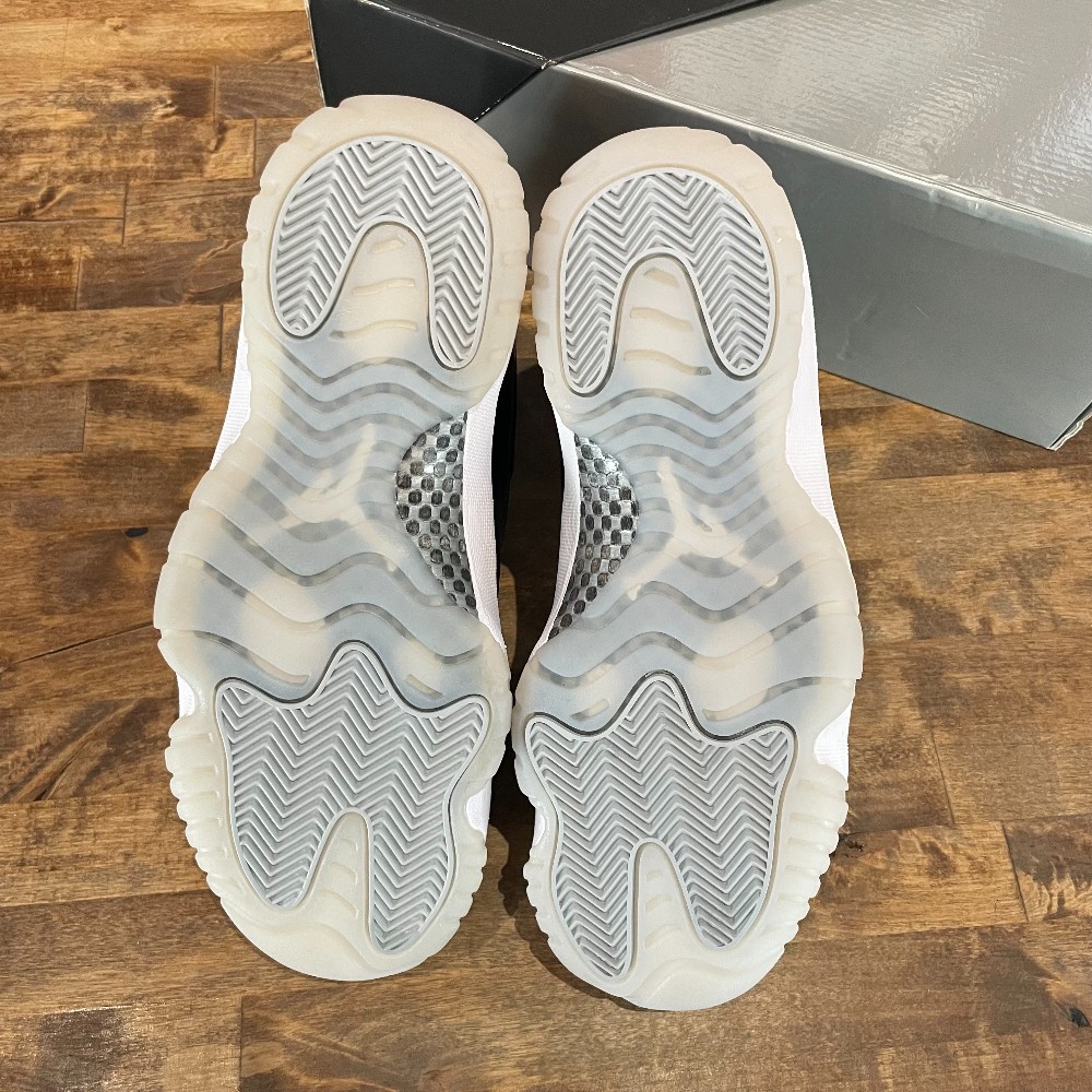 Jordan 11 Retro Jubilee - Size 8.5