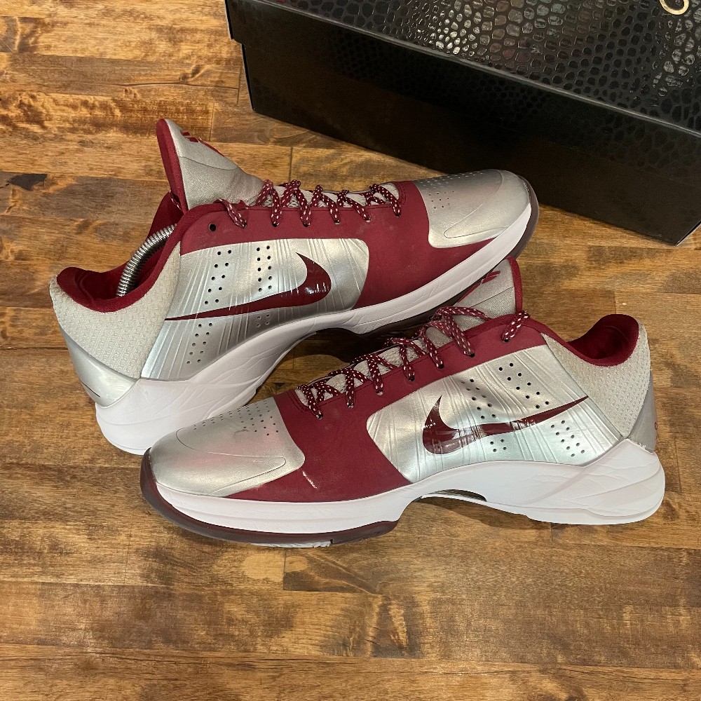 Nike Kobe 5 Protro Lower Merion Aces Away - Size 11