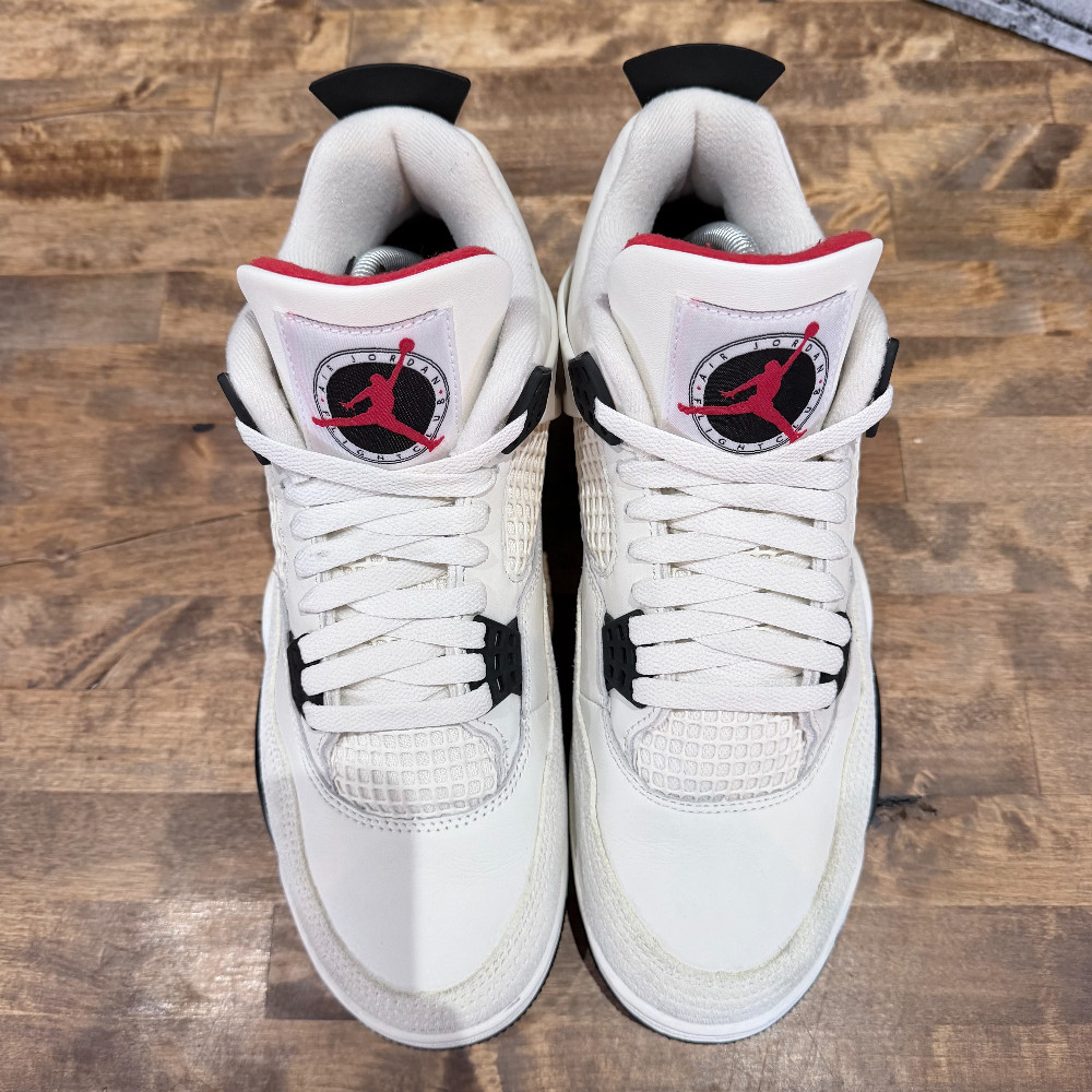 Jordan 4 Flight Club - Size 9