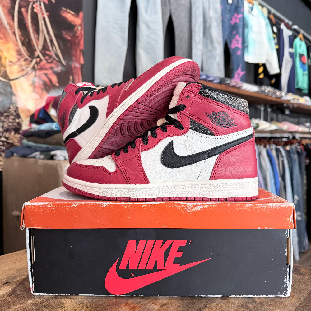 Jordan 1 Retro High Lost & Found Chicago - Size 7.5