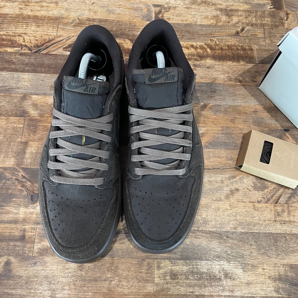Jordan 1 Low Travis Scott Velvet Brown - Size 9