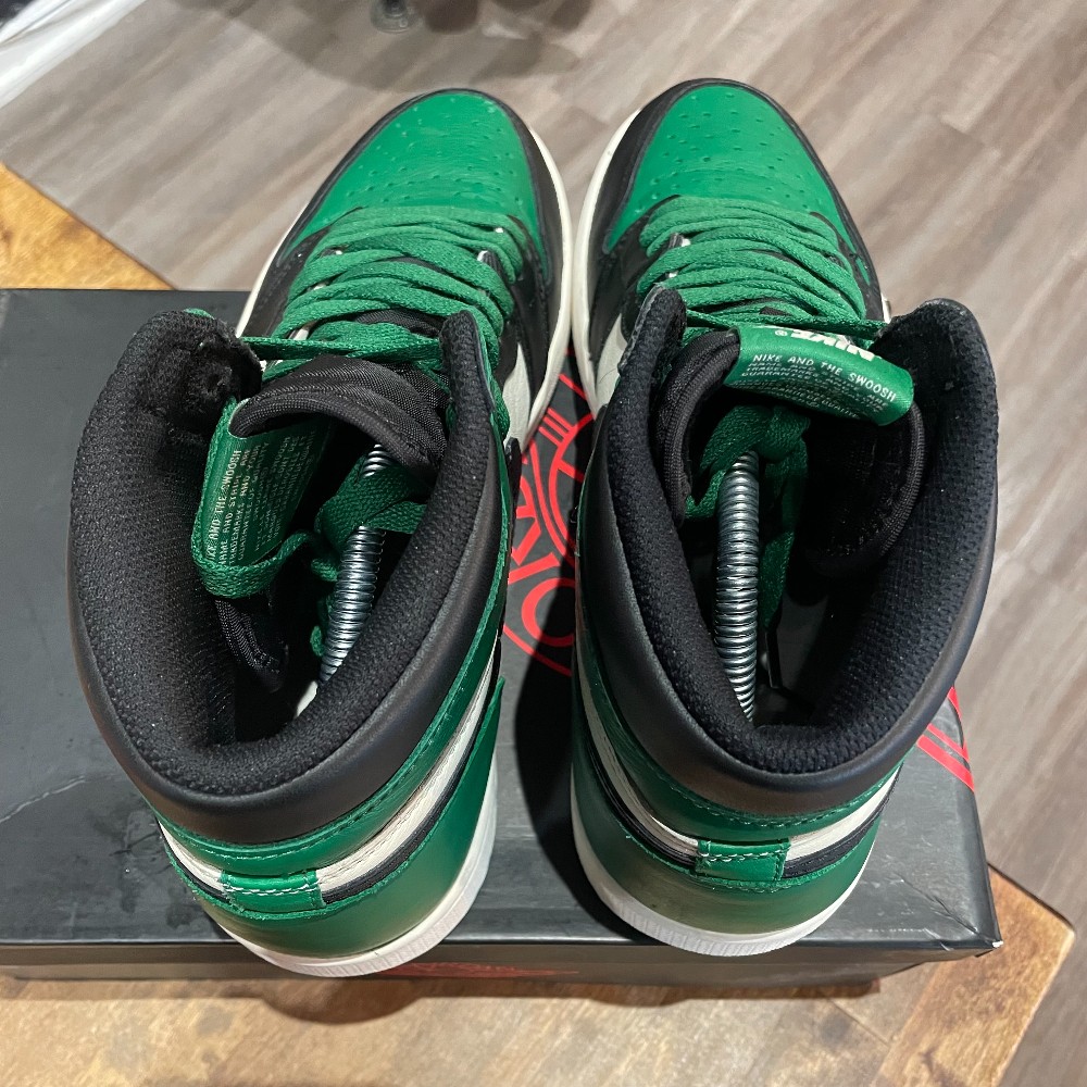 Jordan 1 Retro High Pine Green 1.0 - Size 10.5 (Replacement Box)