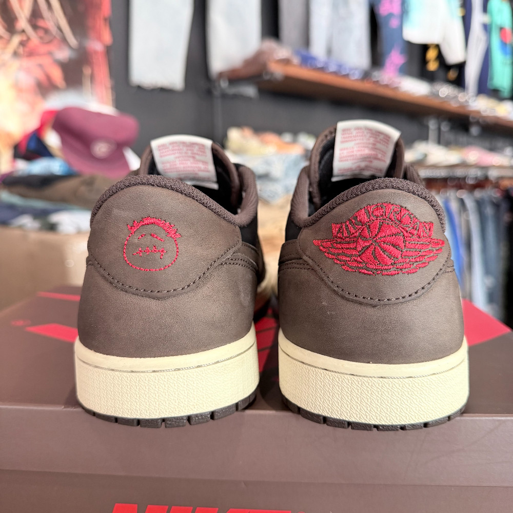Travis Scott AJ1 Low OG Mocha (2019) - Size 11.5