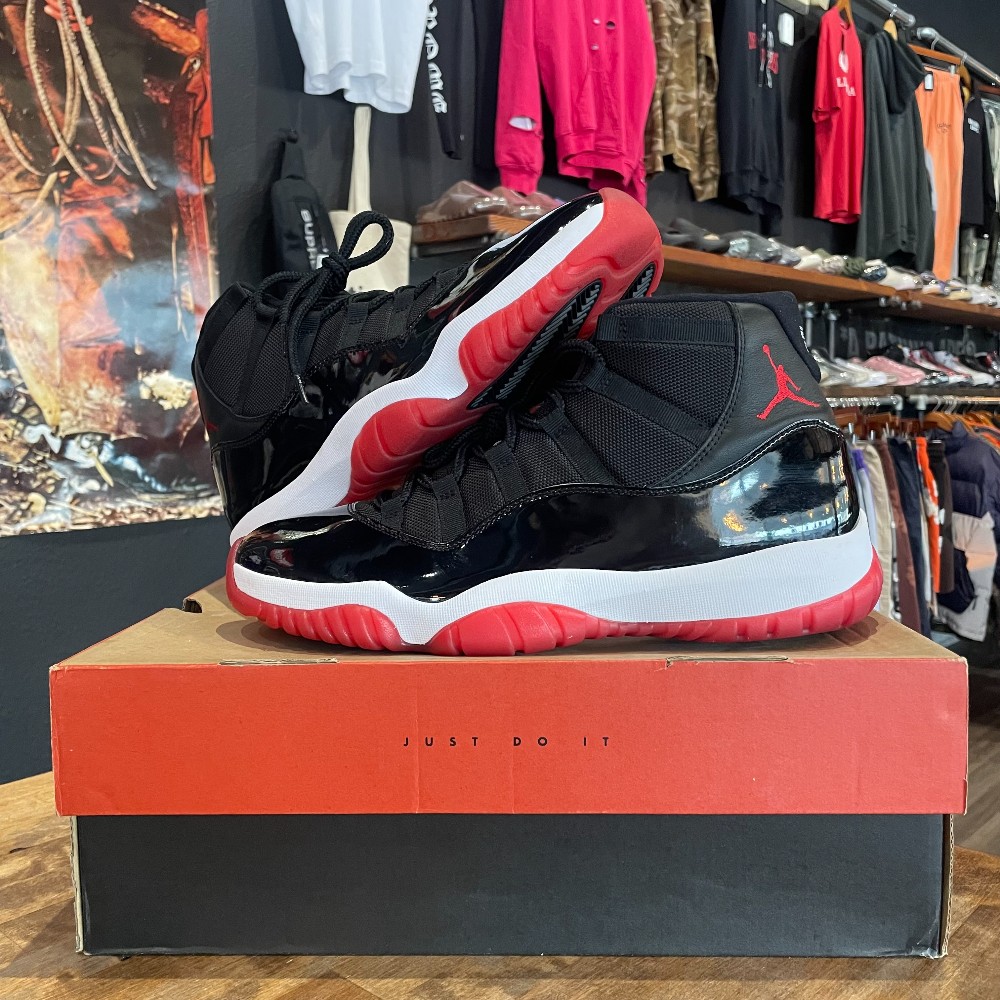 Jordan 11 Retro Bred (2019) - Size 13
