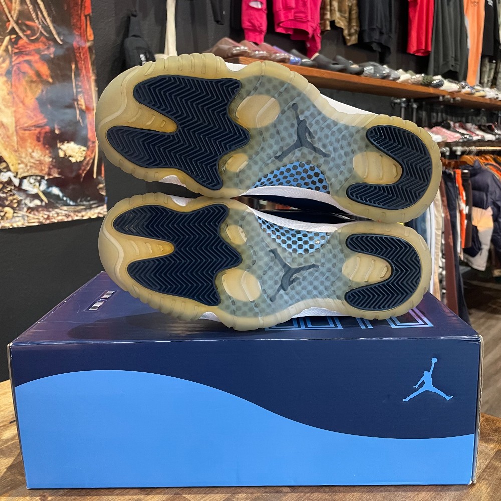 Jordan 11 Retro Win Like 82 - Size 9