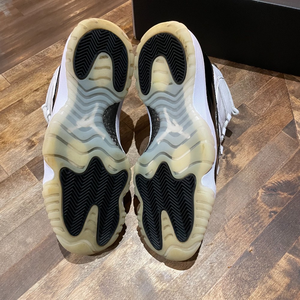 Jordan 11 Retro Gratitude - Size 9.5