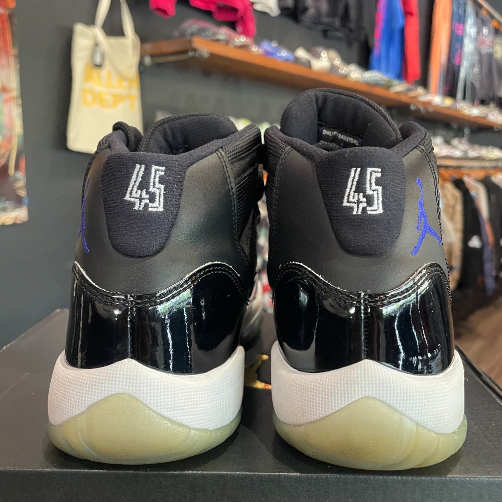 Jordan 11 Space Jam (2016) - Size 5.5Y