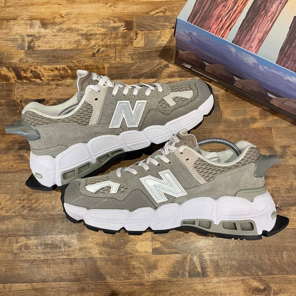 Salehe Bembury NB 574 Yurt Shark Skin - Size 11