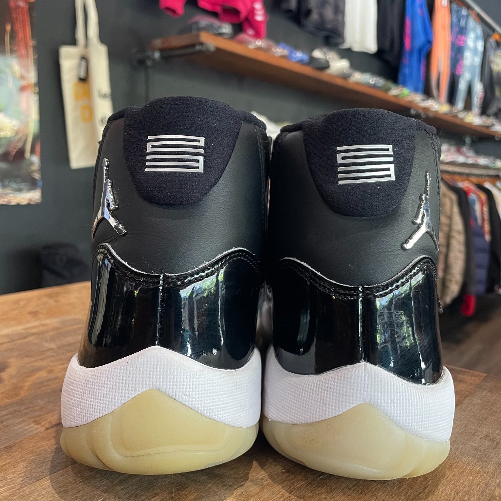 Jordan 11 Jubilee (No Box) - Size 11