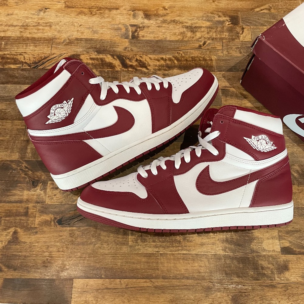 Jordan 1 Retro Team Red - Size 11.5
