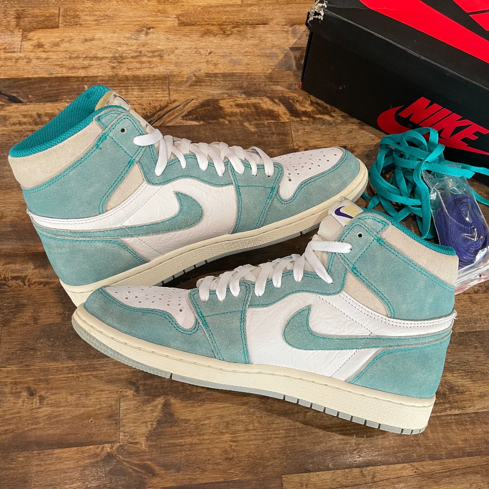Jordan 1 OG Turbo Green - Size 10.5