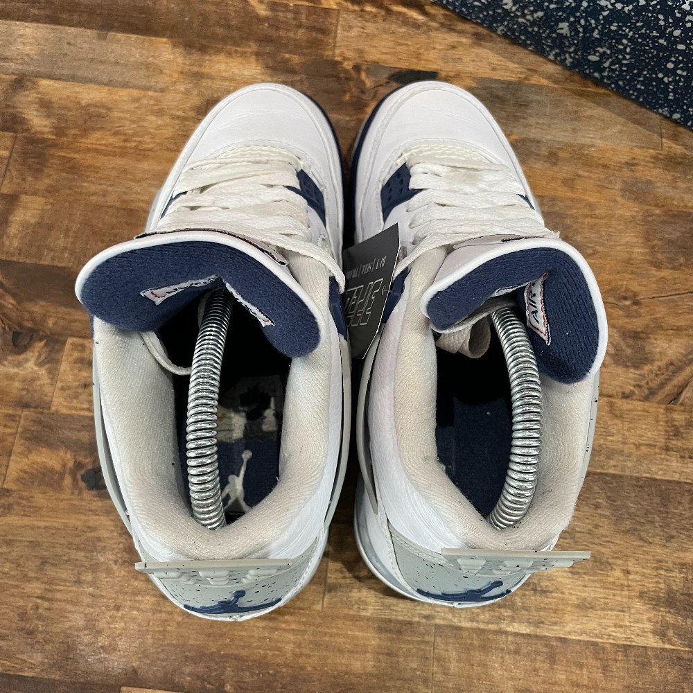Jordan 4 Midnight Navy - Size 5