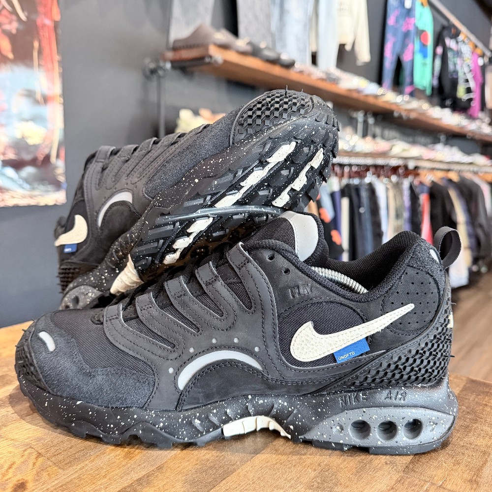 Nike x Undefeated Air Humara Black (NO BOX) - Size 11.5