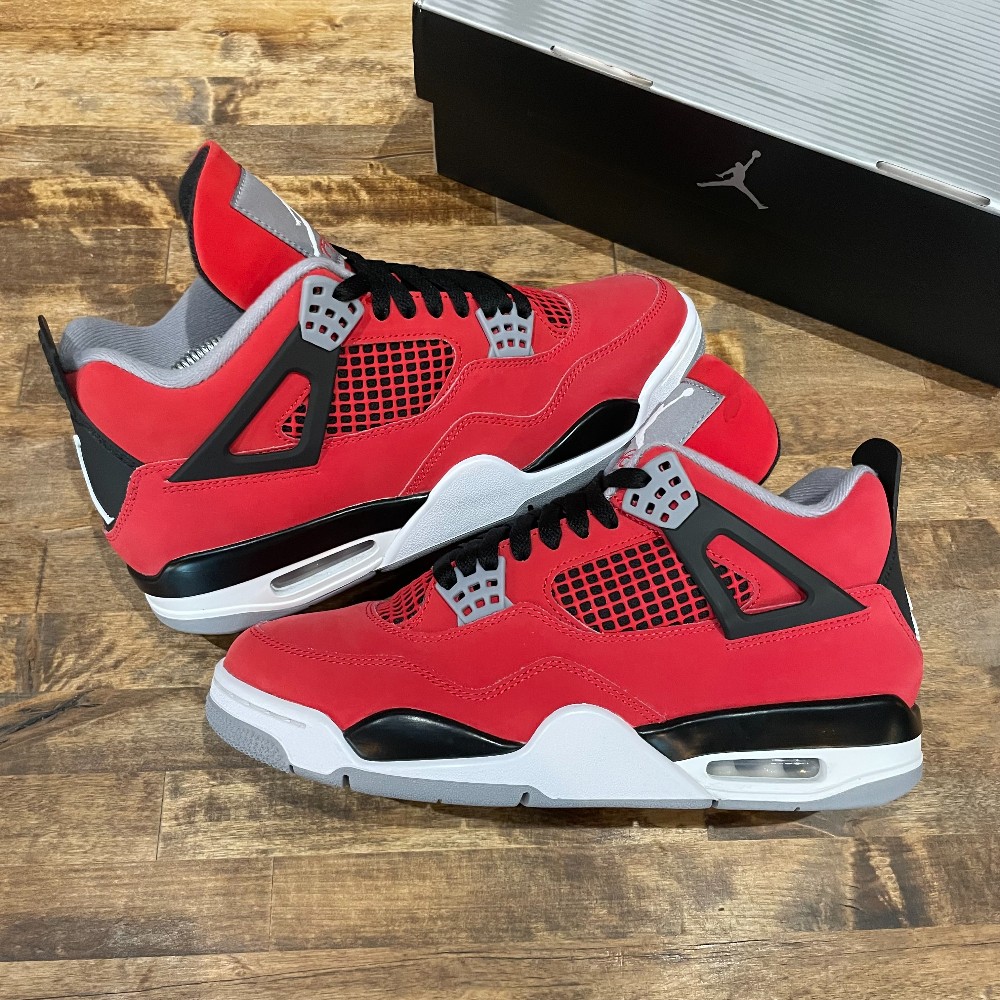 Jordan 4 Retro Toro Bravo (2026) - Size 9