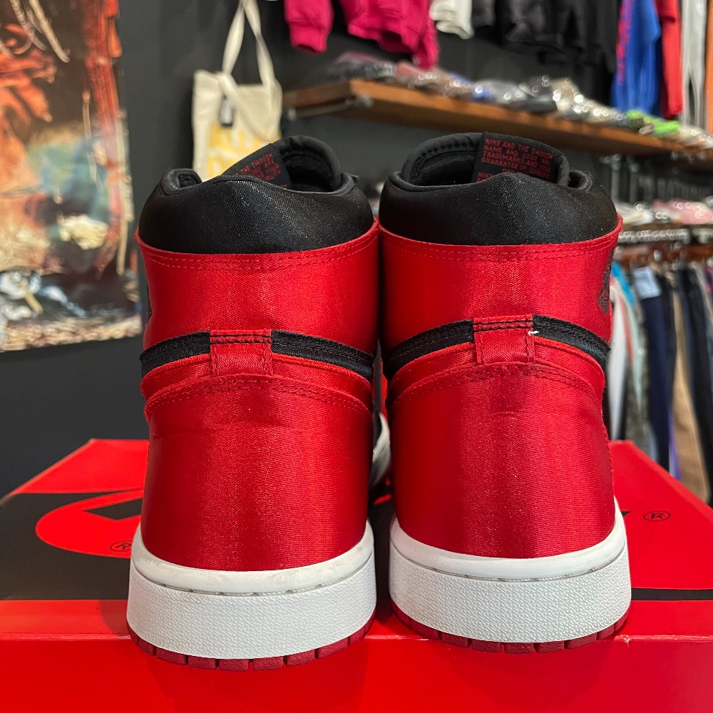 Jordan 1 Satin Bred (WMNS) - Size 11W
