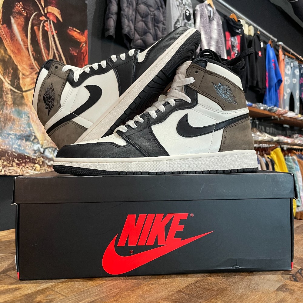 Jordan 1 Retro High Dark Mocha - Size 8.5