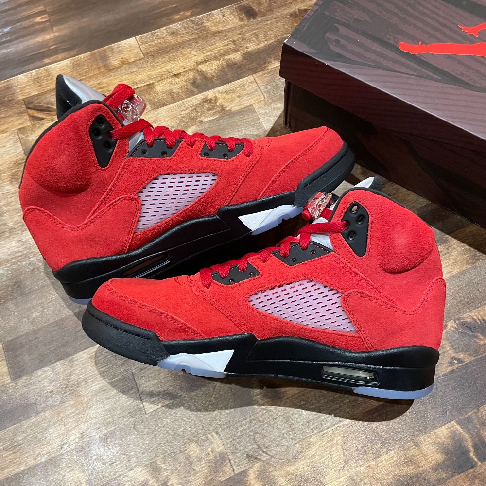 Jordan 5 Raging Bull - Size 9.5