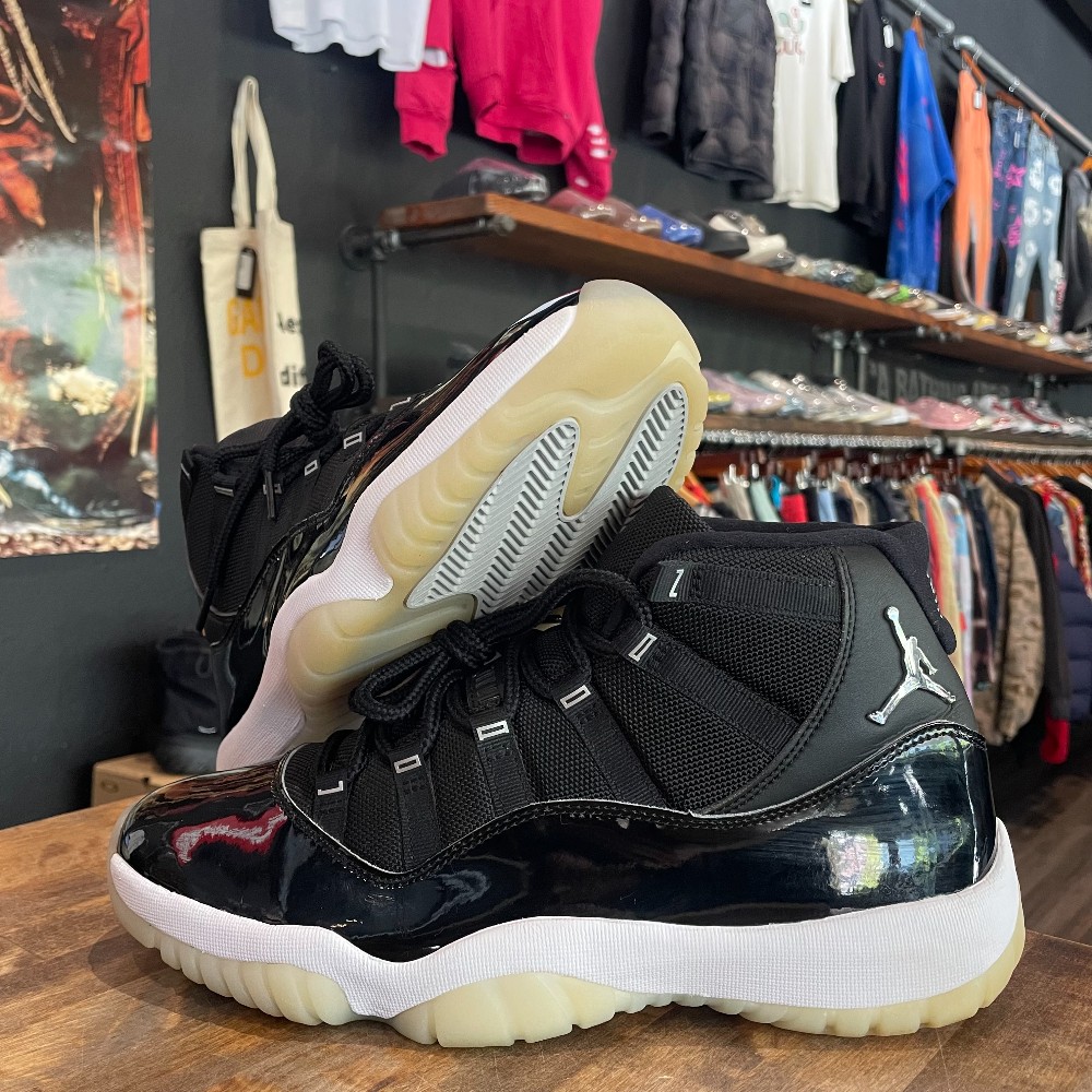 Jordan 11 Jubilee (No Box) - Size 11