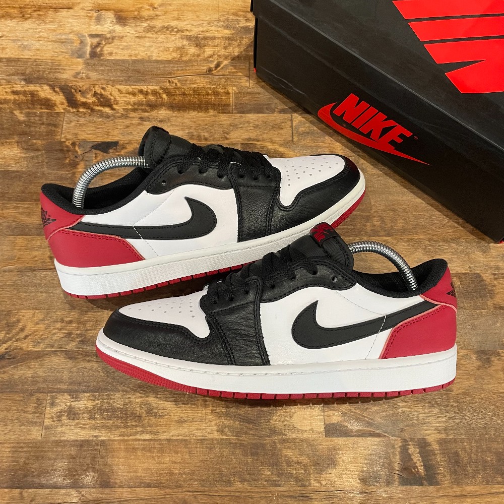 Jordan 1 Low OG Black Toe - Size 9