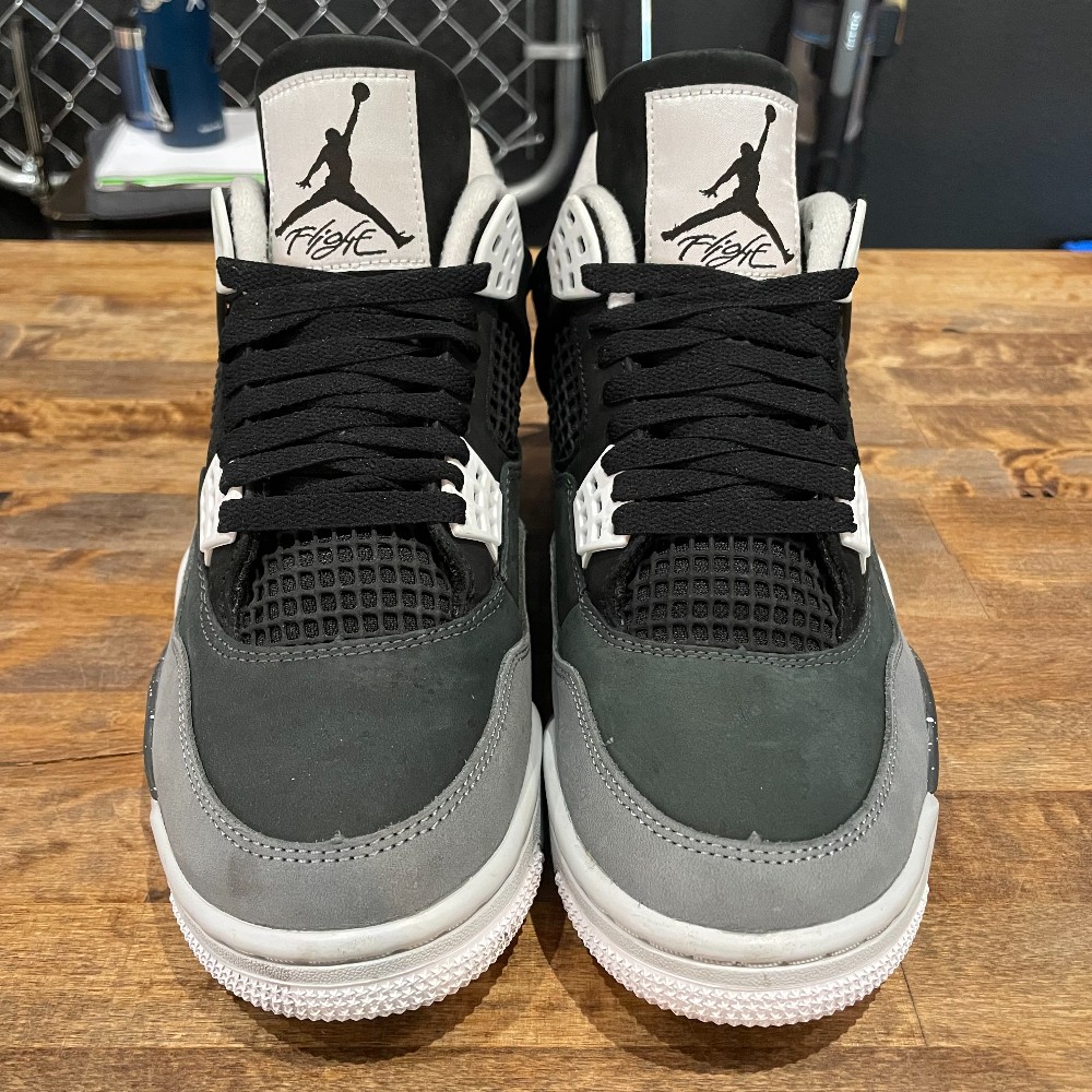 Jordan 4 Retro Fear - Size 8