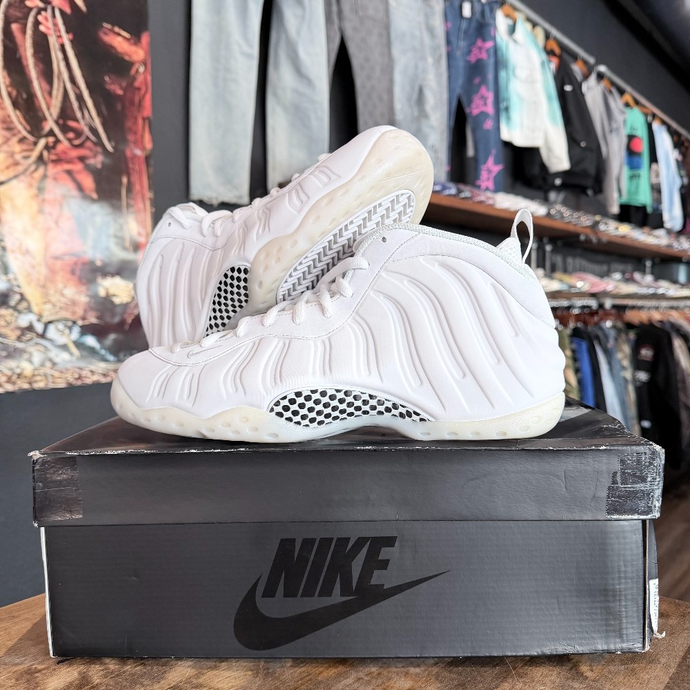 Nike Air Foamposite Triple White - Size 11