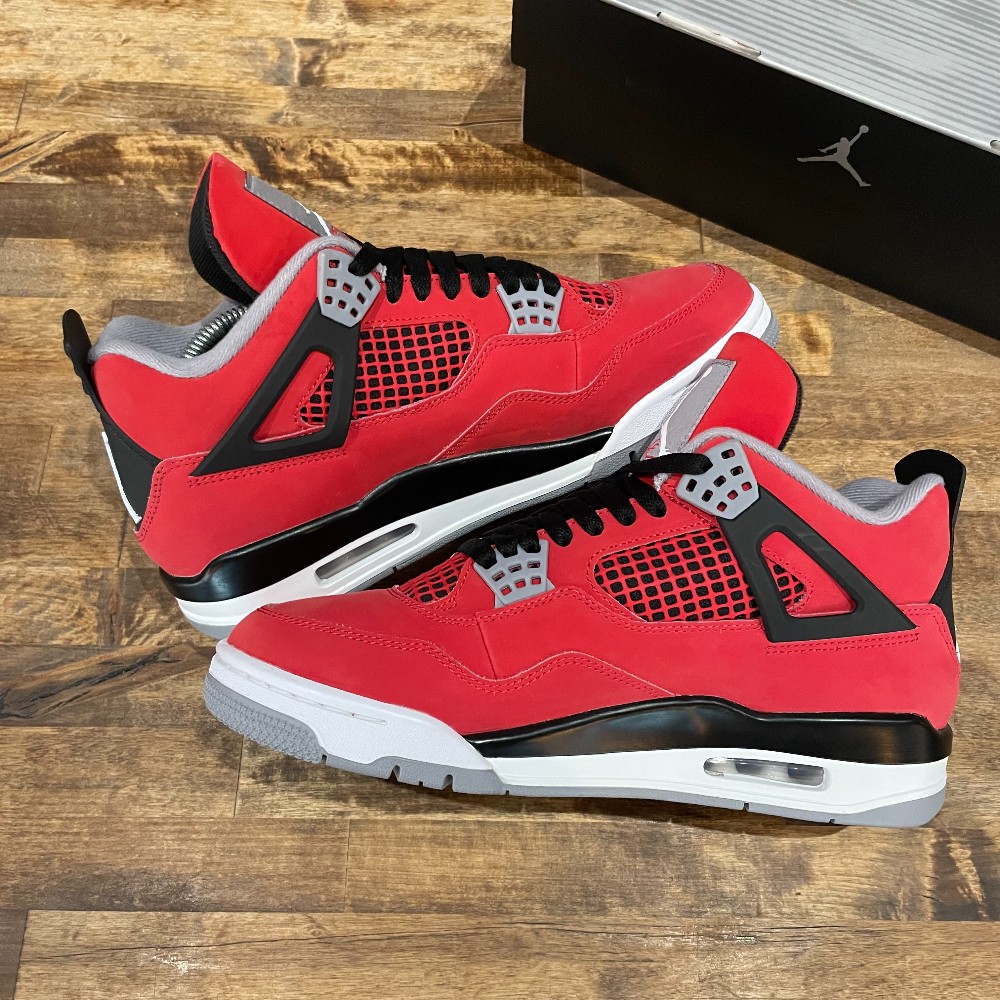 Jordan 4 Retro Toro Bravo (2026) - Size 9