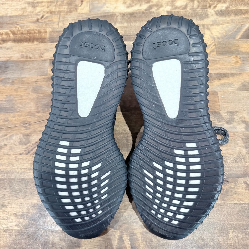 Adidas Yeezy Boost 350 V2 Black Non RF (No Box) - Size 8
