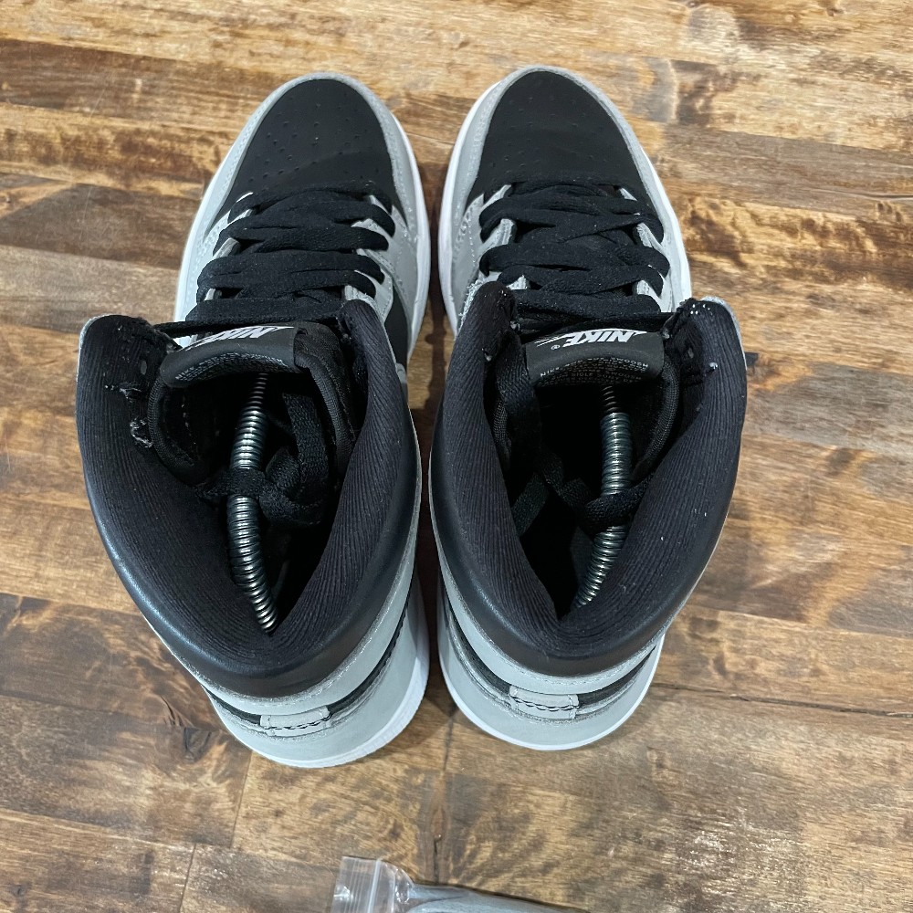 Jordan 1 OG Shadow 2.0 - Size 8.5