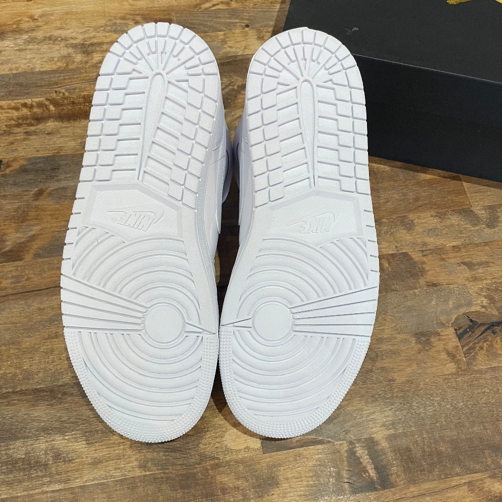 Jordan 1 Mid Triple White (Replacement Box) - Size 9