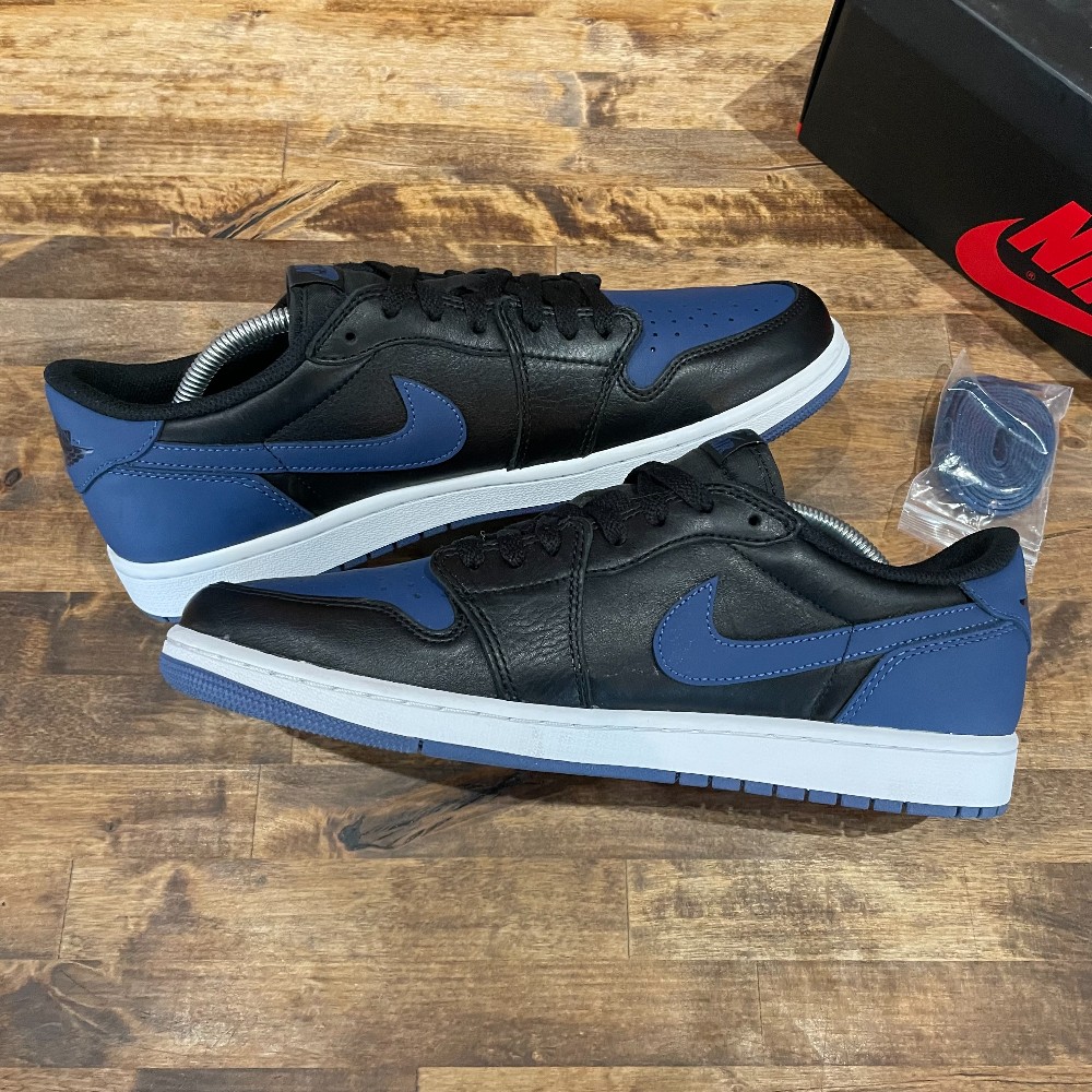 Jordan 1 Low OG Mystic Navy - Size 11.5