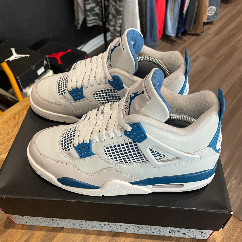 Jordan 4 Military Blue - Size 8.5
