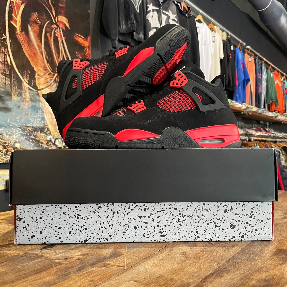 Jordan 4 Retro Red Thunder - Size 12