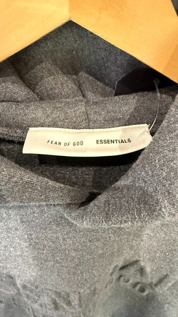 Fear of God ESSENTIALS Embossed 90s Fit Hoodie - M