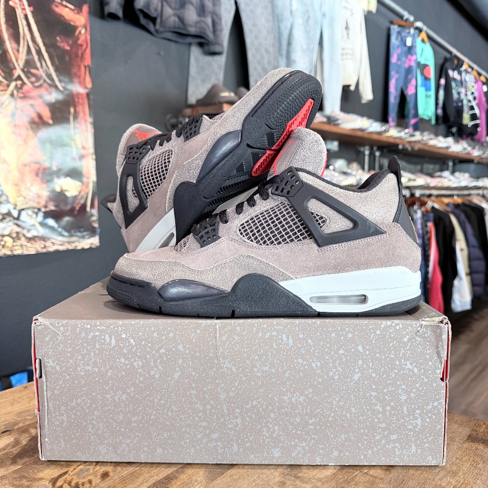 Jordan 4 Taupe Haze - Size 12