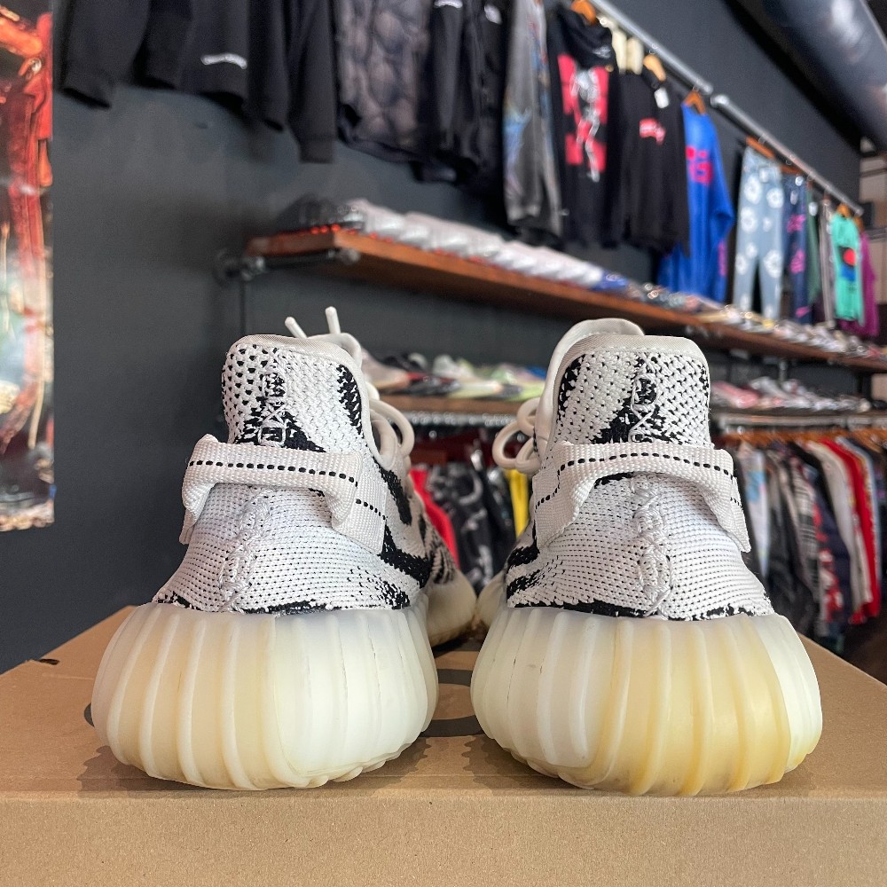 Adidas Yeezy V2 Zebra - Size 10.5