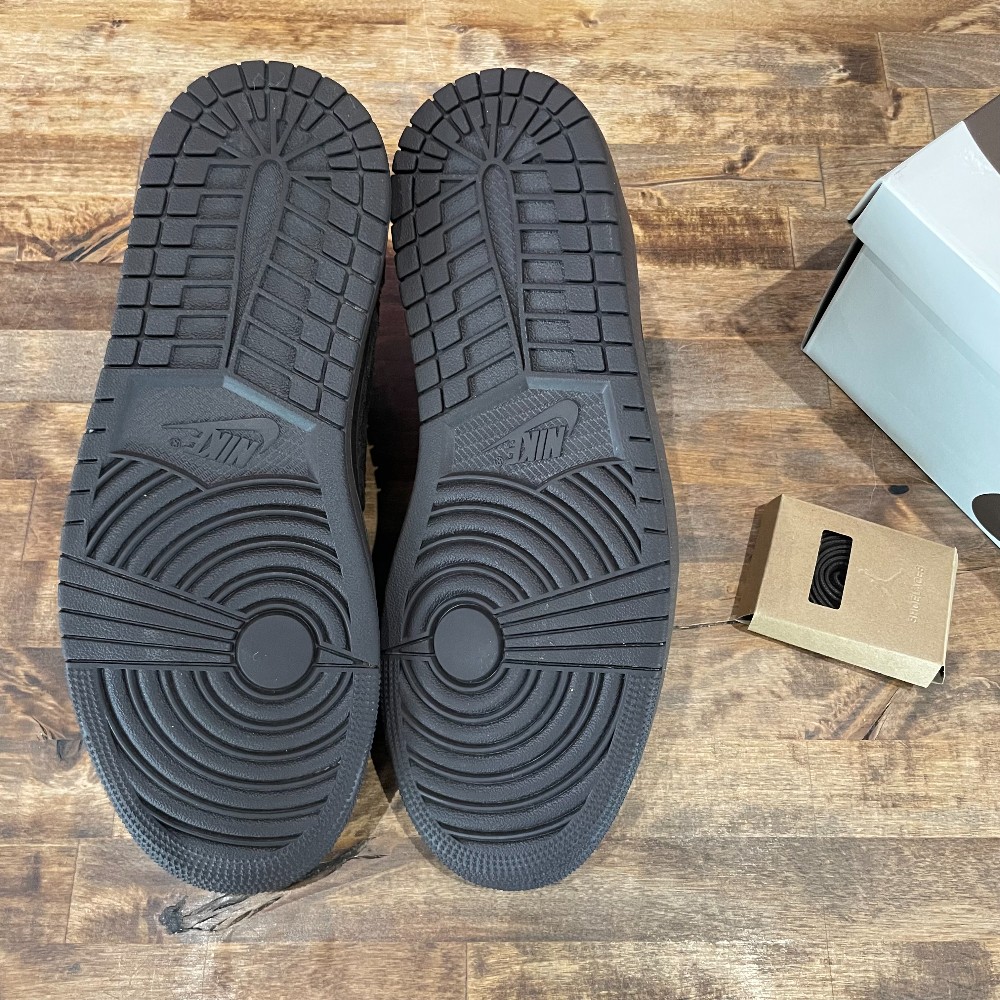 Jordan 1 Low Travis Scott Velvet Brown - Size 9