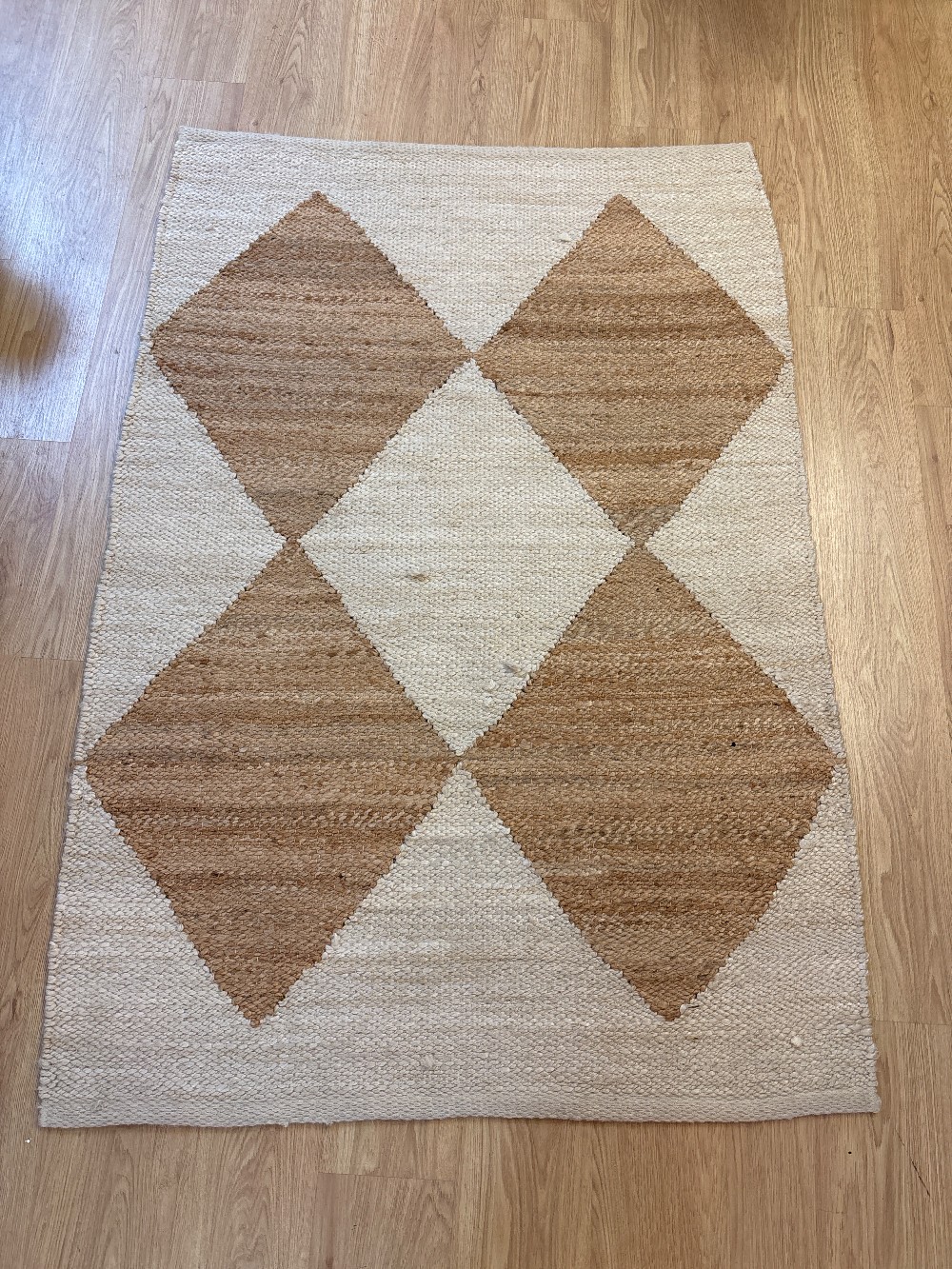 nuLOOM Taaran Diamond Jute Rug
