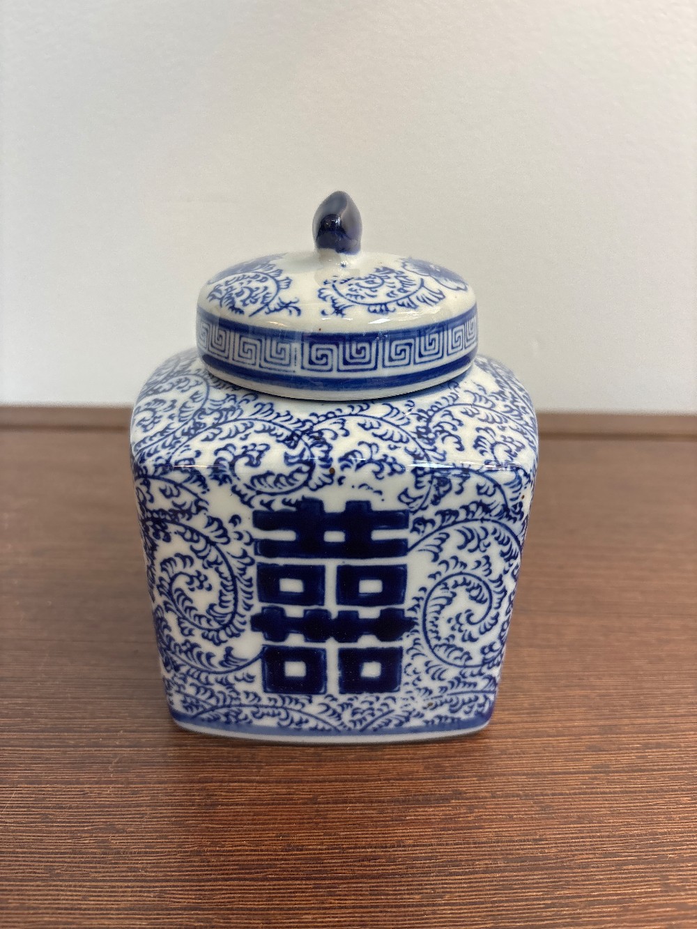 Vintage Blue & White Chinoiserie Ginger Jar