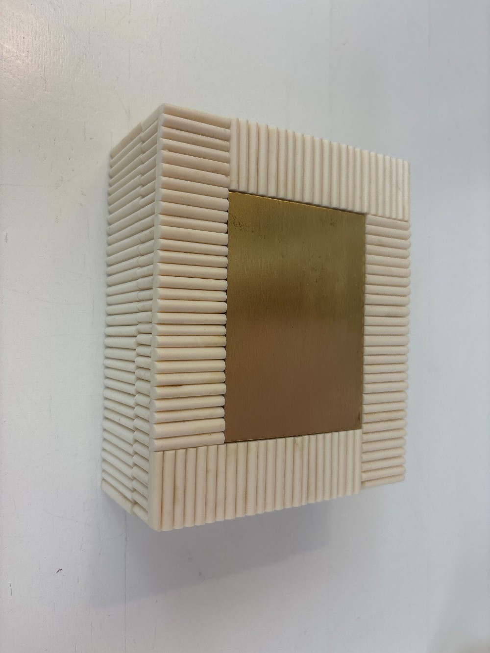 Zodax White Bone Chips & Brass Box