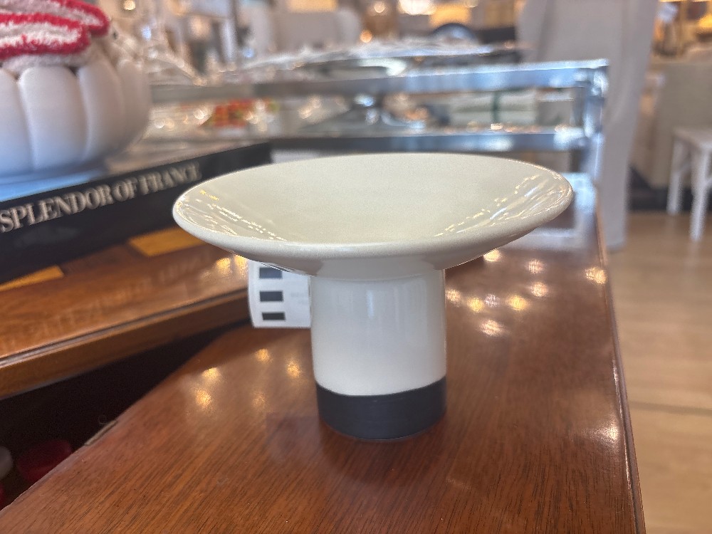 Minimalist Painted Base Ceramic Pedestal Dish